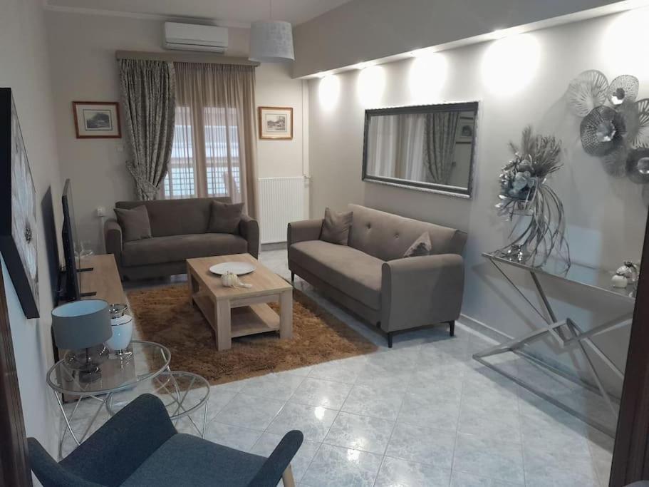 Maison De Luxx , A11 City Center Larissa Exteriér fotografie